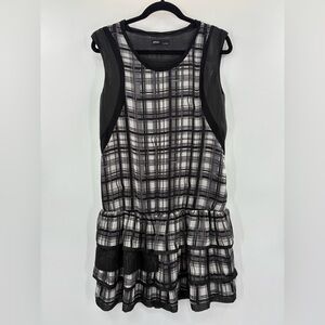 3For$20 Earl Black and White Plaid Sleeveless Tiered Ruffle Dress  size XL